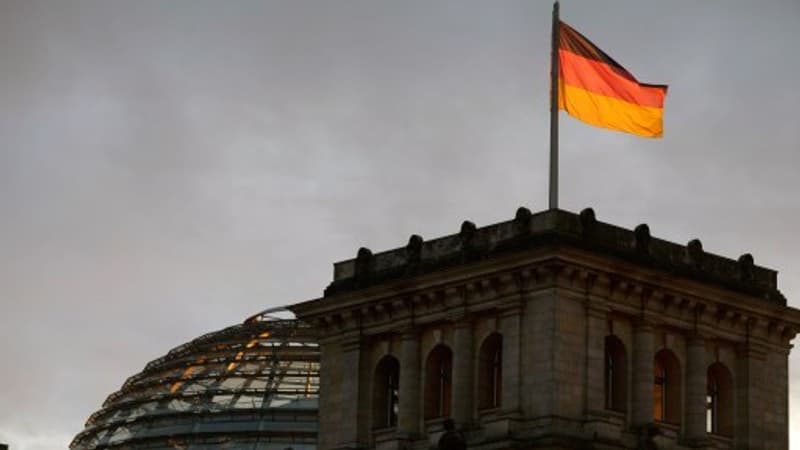 L'Allemagne "sort quelque peu de son état de choc": la croissance du pays sera presque nulle en 2025, avant un rebond à 0,9% l'année prochaine