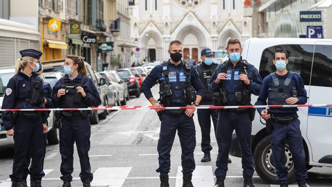 Attaque à Nice: Darmanin annonce un "renforcement de la sécurité fort" pour la Toussaint