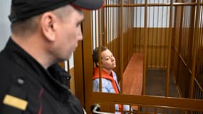 Un tribunal russe a placé vendredi en détention provisoire Evguénia Berkovitch et Svetlana Petriïtchouk, deux artistes accusées d'apologie du terrorisme le 5 mai 2023