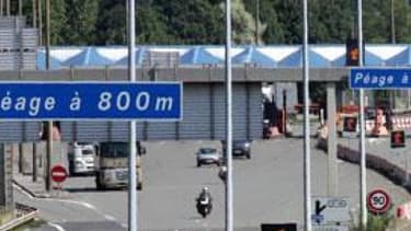 D'importants secours sont mobilisés dont quatre ambulances des sapeurs-pompiers sur les lieux de l'accident