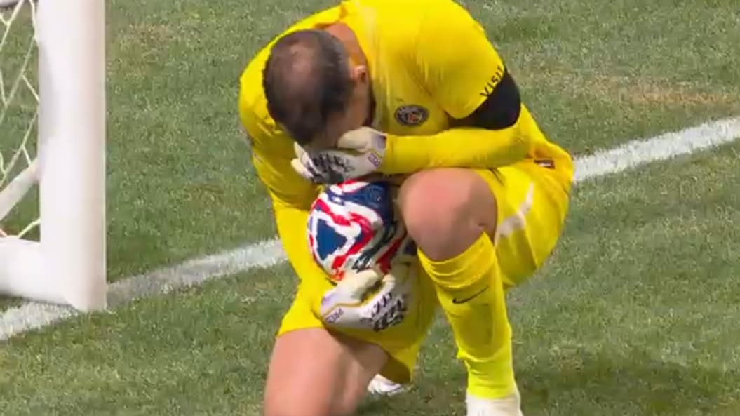 Le gardien du PSG Gianluigi Donnarumma choqué après son intervention sur Musiala en quart de finale de la Coupe du monde des clubs, 5 juillet 2025 Le gardien du PSG Gianluigi Donnarumma choqué après son intervention sur Musiala en quart de finale de la Coupe du monde des clubs, 5 juillet 2025