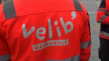 Des salariés de Smovengo en charge de la maintenance de Vélib' sont en grève depuis le 17 avril.