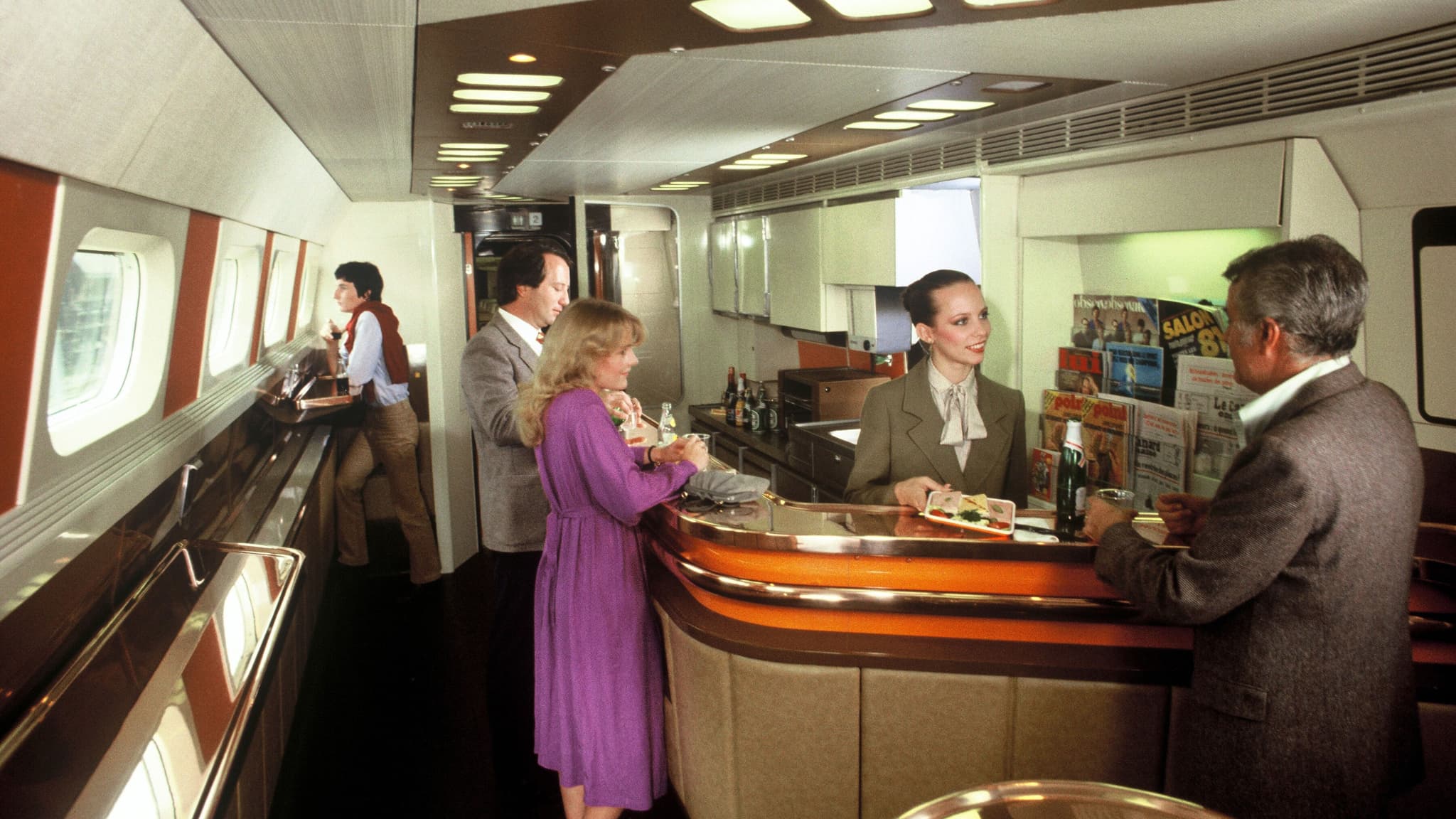 TGV: la première voiture bar TGV: la première voiture bar