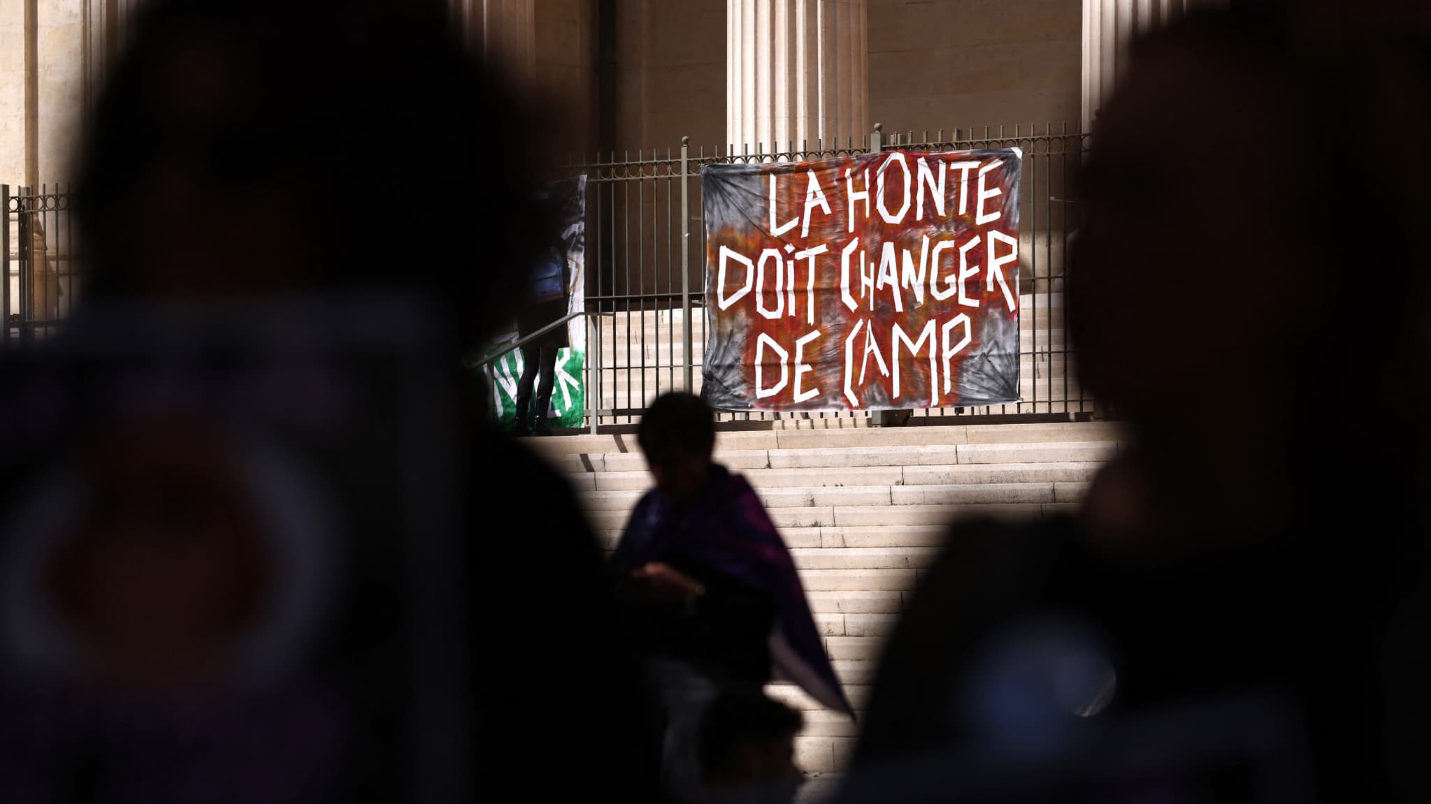 Des dizaines de ressemblement en soutien à Gisèle Pelicot se sont tenus le 14 septembre 2024 partout en France. Des dizaines de ressemblement en soutien à Gisèle Pelicot se sont tenus le 14 septembre 2024 partout en France.