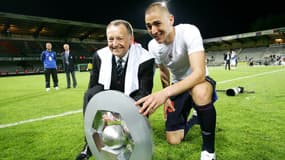 Jean-Michel Aulas et Karim Benzema lors du titre de champion de l'OL en 2008.
