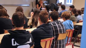 La mairie d'Athis-Mons (Essonne) refuse de scolariser dans ses écoles une trentaine d'enfants pour la majorité syriens. 
