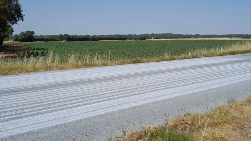 Du lait de chaux sur une route illustration 2321015