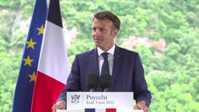 Emmanuel Macron à Puycelsi, dans le Tarn, le 9 juin 2022