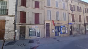 Le bureau de tabac de Mane.