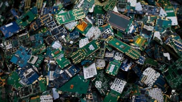 En 2016, le monde a produit 45 millions de tonnes de déchets électroniques, l'équivalent de 4500 Tours Eiffel.