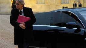 Le secrétaire général de FO Jean-Claude Mailly, qui a refusé avec la CGT de signer l'accord sur la sécurisation de l'emploi, a appelé lundi les parlementaires à ne pas être des élus "godillots" lors de l'examen du projet de loi. "Les parlementaires doiven