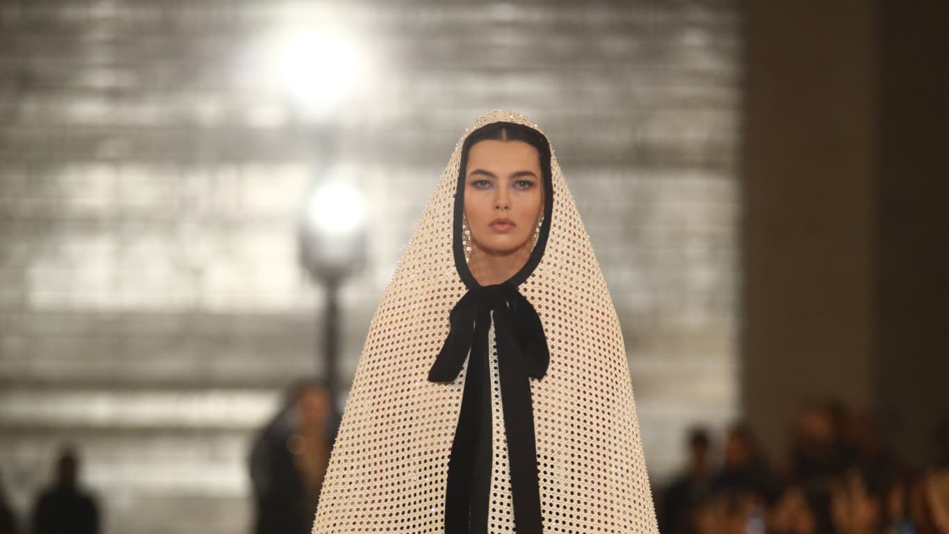 Défilé Juana Martin haute couture printemps-été 2024