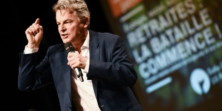 Le secrétaire national du Parti communiste français, Fabien Roussel, lors d'un rassemblement de personnalités de la gauche sur la réforme des retraites, le 10 janvier 2023 à Paris