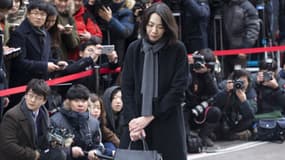 Cho Hyun-Ah a annoncé qu'elle irait présenter ses excuses en personne au salarié qui lui avait servi des noix de macadamia