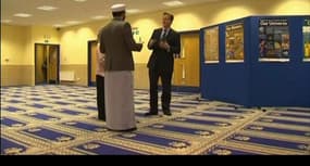 Apprendre l'anglais ou être expulsées: la menace de David Cameron aux musulmanes 
