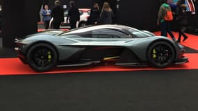 Aston Martin expose la maquette de la RB001 au Festival Automobile International à Paris, jusque dimanche 5 février.