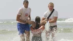 Les CRS chargés de surveiller les plages n'auront peut-être plus pour mission de sauver les baigneurs de la noyade.