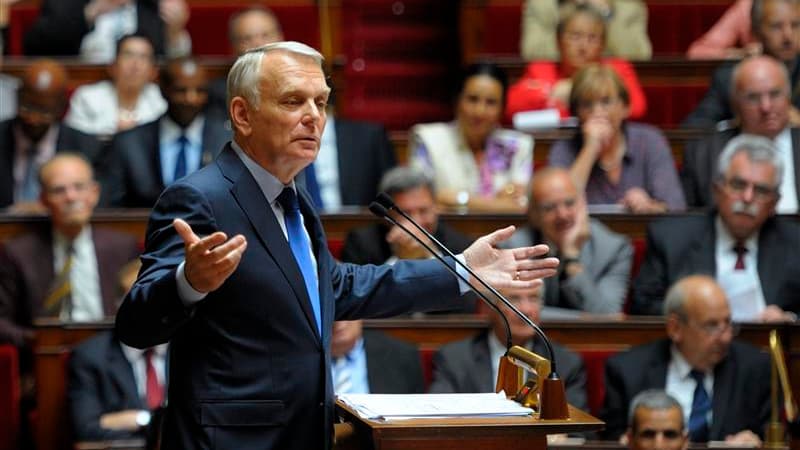 Jean-Marc Ayrault a présenté mardi la feuille de route de son action gouvernementale, construite autour d'un "redressement dans la justice" promis sans austérité et fidèle aux promesses électorales de François Hollande. /Photo prise le 3 juillet 2012/REUT