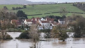 Le village d'Isques, dans le Pas-de-Calais, sous les eaux d'une crues, le 7 novembre 2023 