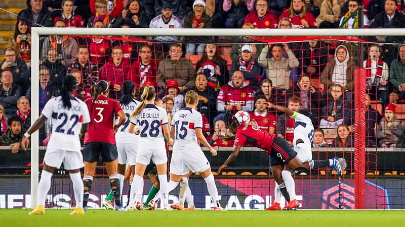 Malard buteuse lors de Manchester United-PSG, le 10 octobre 2023.