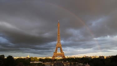 La France est aujourd'hui dans une situation pire que la Grande-Bretagne des années 1970, quand Londres dut faire appel à l'aide du Fonds monétaire international, et François Hollande doit choisir s'il veut être Harold Wilson ou Tony Blair, estime Henri d