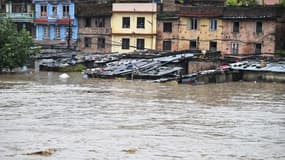 À Katmandou, au Népal, les maisons sont sous les eaux après les inondations, le 28 septembre 2024 (photo d'illustration)