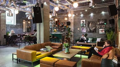 Le Coliving est un mode d’habitat partagé qui est adossé à une offre de services et repose sur la mutualisation d’espaces et de services.