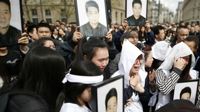 assemblement organisé le 2 avril 2017 en hommage à Shaoyo Liu, ressortissant chinois tué à Paris.