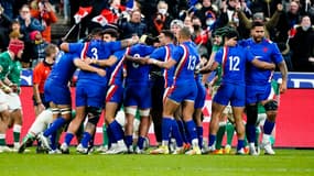 La joie du XV de France après un essai contre l'Irlande au VI Nations, le 12 février 2022