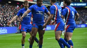 Le centre Jonathan Darty célèbre le 5e essai français face à l'Ecosse, lors du Tournoi des Six nations, le 26 février 2022 au Stade de Murrayfield à Edimbourg