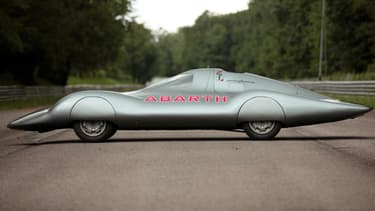 Cette Abarth très spéciale a parcouru 10.000 km à 191 km/h de moyenne en 1960. Un record.