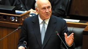 Frederik W. De Klerk au Parlement à Cape Town, le 10 mai 2004. ANNA ZIEMINSKI/AFP