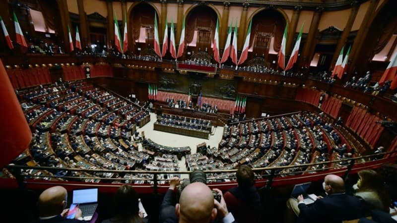 Italie: le président dissout le parlement, provoquant des élections anticipées