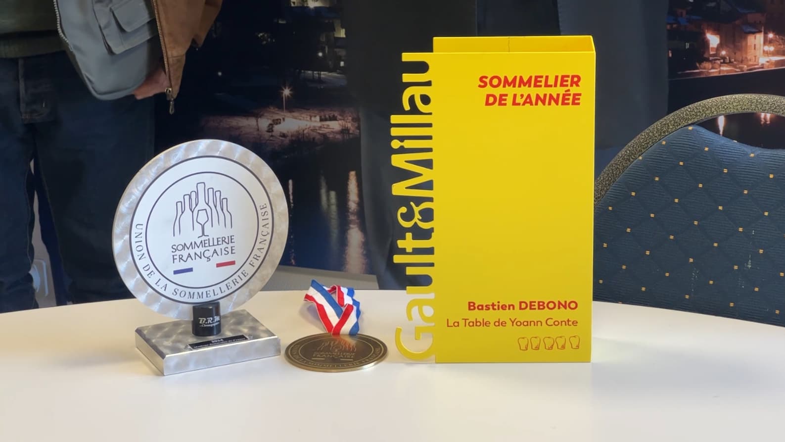 Le trophée du meilleur sommelier de France 2024. Le trophée du meilleur sommelier de France 2024.