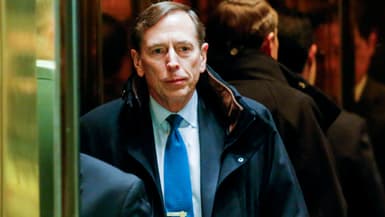 David Petraeus avant son entretien avec Donald Trump à la Trump Tower, le 28 novembre 2016.