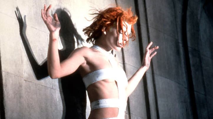 En 1997, Jean-Paul Gaultier dessine les costumes du "Cinquième élément" de Luc Besson et habille (légèrement) Milla Jovovich. En 1997, Jean-Paul Gaultier dessine les costumes du "Cinquième élément" de Luc Besson et habille (légèrement) Milla Jovovich.