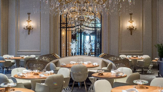 Contrairement à la période 2012-2015, les Français se rendent davantage au restaurant. (image d'illustration)