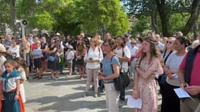 Des centaines de personnes étaient présentes lors de la procession religieuse organisée par la paroisse de Draguignan pour demander le retour de la pluie, le dimanche 7 mai 2023.