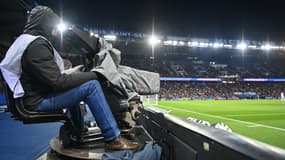 Un caméraman lors de PSG-Lens en 2023