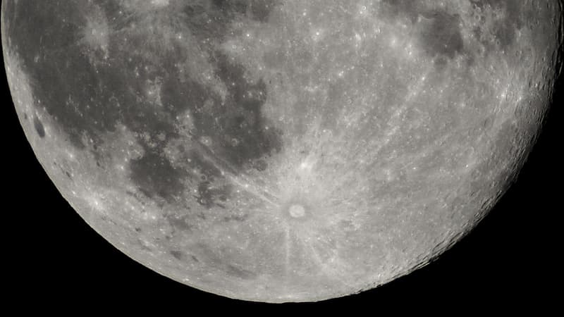 La lune serait née d'une collision titanesque entre la Terre et un corps céleste du nom de Théia.