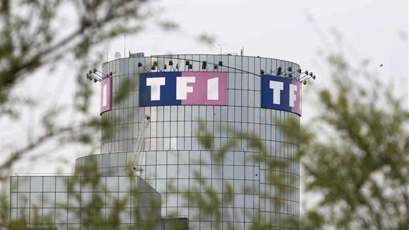 Le Conseil supérieur de l'audiovisuel a adressé une mise en garde à TF1 pour avoir diffusé dimanche des enregistrements audio de Mohamed Merah. La diffusion des discussions entre le "djihadiste" toulousain et l'unité d'élite du Raid pendant le siège de so