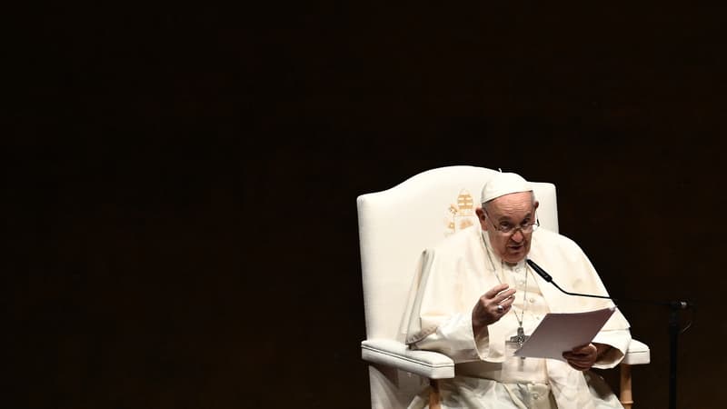Pédocriminalité dans l'Église: le pape Français appelle à écouter 