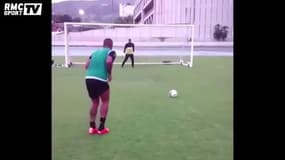 Une nouvelle technique énorme pour tirer un penalty !