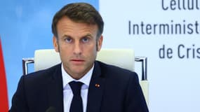 Emmanuel Macron lors d'une réunion de la cellule interministérielle de crise au ministère de l'Intérieur, le 30 juin 2023