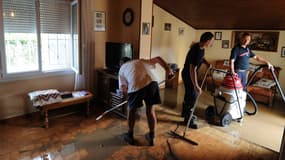 De fortes pluies ont touché la ville d'Alès, dans le Gard, dans la nuit de vendredi à samedi.