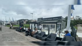 Un restaurant sur la plage du Havre, mardi 1er août 2023. 