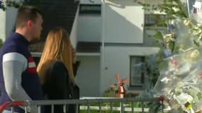 Des habitants de Wambrechies (Nord) se recueillent