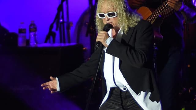Michel Polnareff sur scène à Cognac pendant sa tournée en 2016