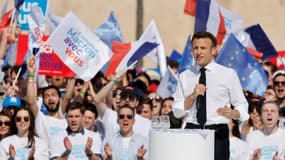 Emmanuel Macron lors du meeting à Marseille, le 16 avtil 2022