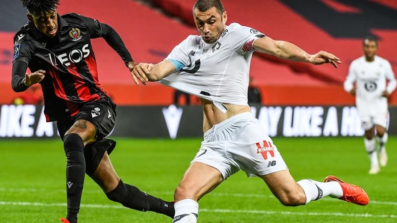 Burak Yılmaz (à droite)